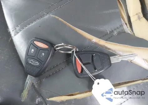 2005 Chrysler 300C from USA, damaged, VIN 2C3JA63H65H148831